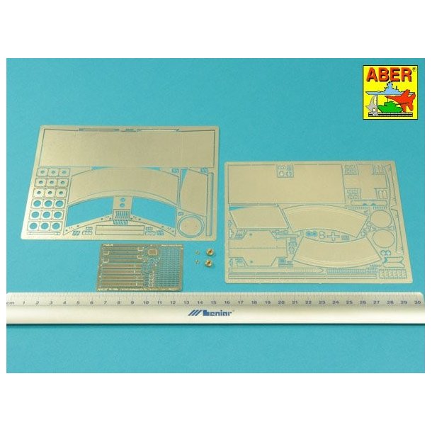  Tiger I, E Tunisia 501 abt.- Turret storage bin 