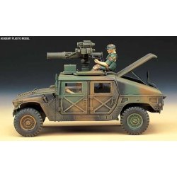 M-966 Hummer med TOW