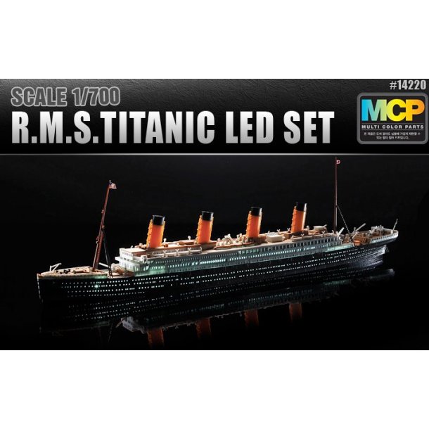Titanic, skala 1/700 med LED