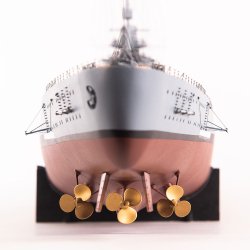 Bismarck, skala 1/200. Trbyggest