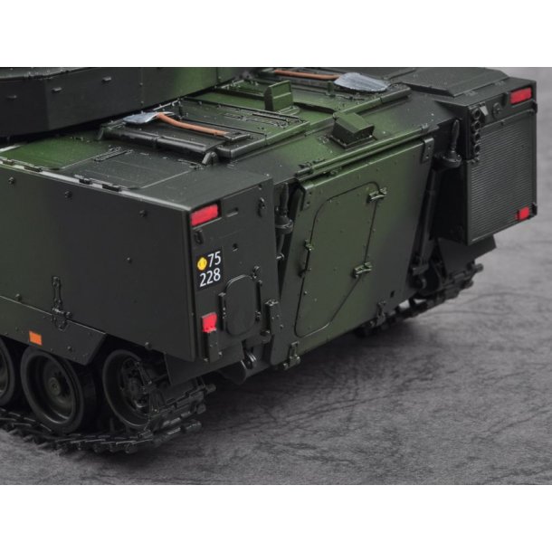 CV9035 IFV med dansk kanon