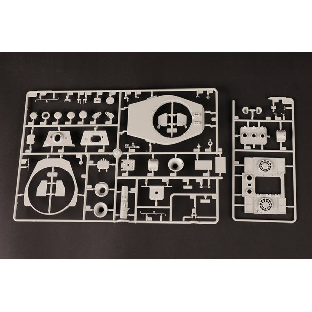 Pz.Kpfw.VI Sd.Kfz.182 Tiger II (Henschel 105mm)