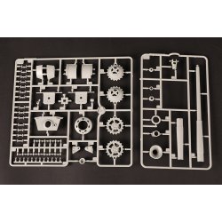 Pz.Kpfw.VI Sd.Kfz.182 Tiger II (Henschel 105mm)