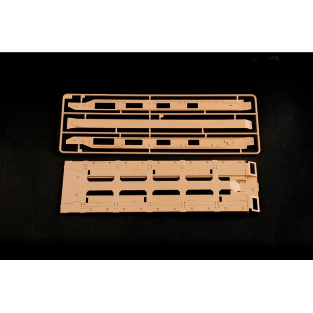 Truck Tractor &amp; M1000 Heavy Equipment Transporter Semi-trailer 