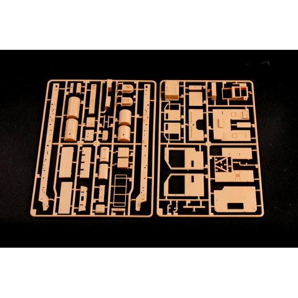 Truck Tractor &amp; M1000 Heavy Equipment Transporter Semi-trailer 