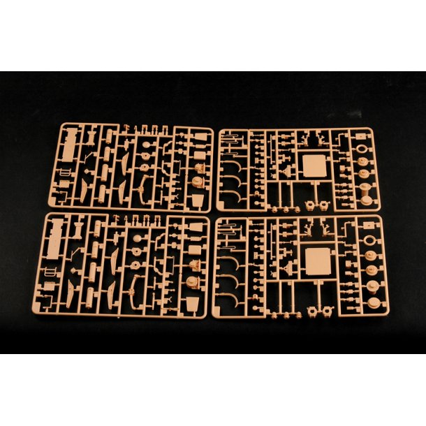 Truck Tractor &amp; M1000 Heavy Equipment Transporter Semi-trailer 