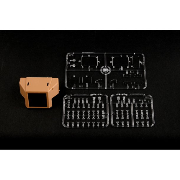 Truck Tractor &amp; M1000 Heavy Equipment Transporter Semi-trailer 