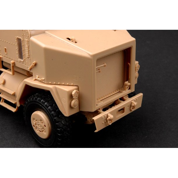 Truck Tractor &amp; M1000 Heavy Equipment Transporter Semi-trailer 