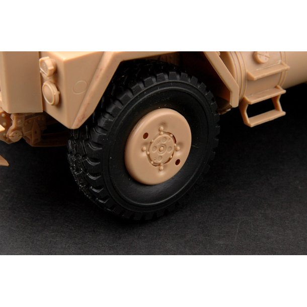 Truck Tractor &amp; M1000 Heavy Equipment Transporter Semi-trailer 