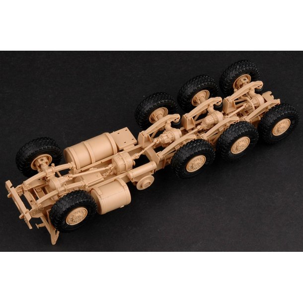 Truck Tractor &amp; M1000 Heavy Equipment Transporter Semi-trailer 