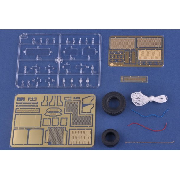 M911 C-HET w/m747 Heavy Equipment Semi-Trailer