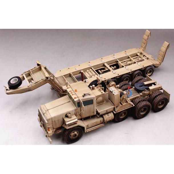 M911 C-HET w/m747 Heavy Equipment Semi-Trailer