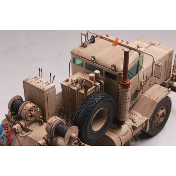 M911 C-HET w/m747 Heavy Equipment Semi-Trailer