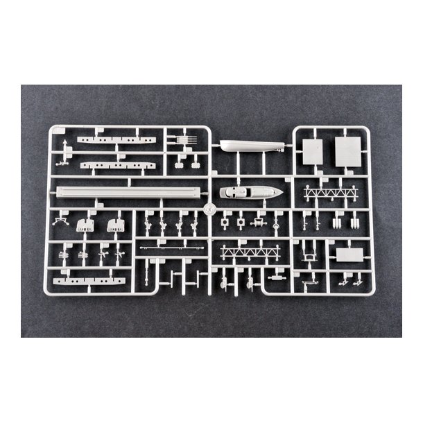 USS Hornet CV-8, skala 1/200