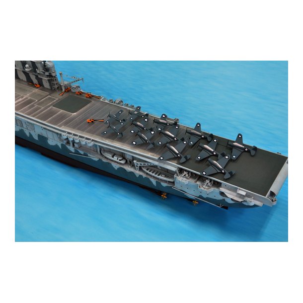 USS Hornet CV-8, skala 1/200