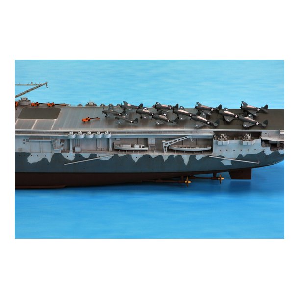 USS Hornet CV-8, skala 1/200