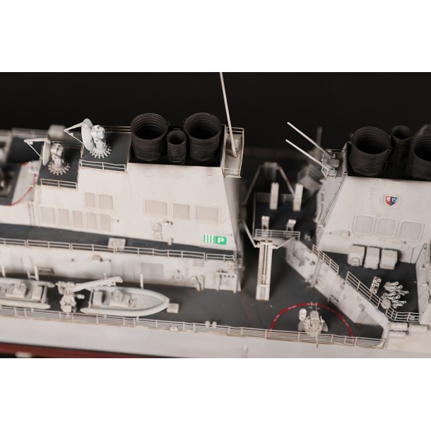 USS Curtis Wilbur DDG-54, skala 1/200