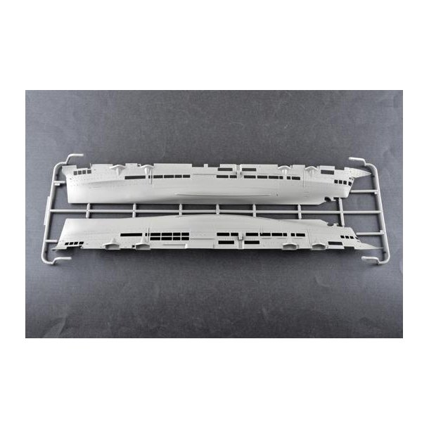 HMS Ark Royal, skala 1/350