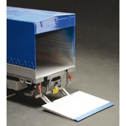 Volvo F16 Globetrotter med Z-lift