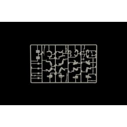 Sd. Kfz. 10 Demag D7 with 7,5 cm leIG 18 and crew