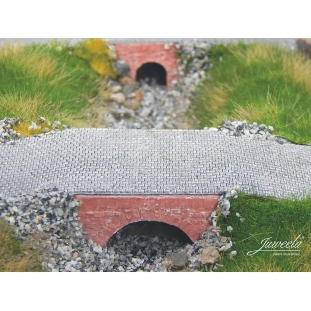 Bro af rde sten. 3 stk. Skala 1/87