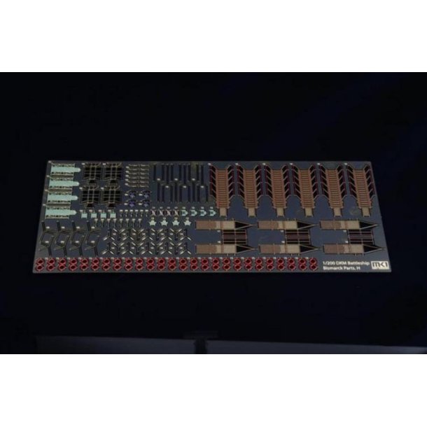 Bismarck (Trumpeter) DX Pack, skala 1/200