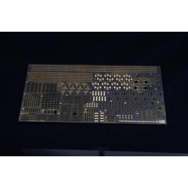 Bismarck (Trumpeter) DX Pack, skala 1/200