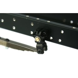 Ophng med bladfjedre til aksel med trk