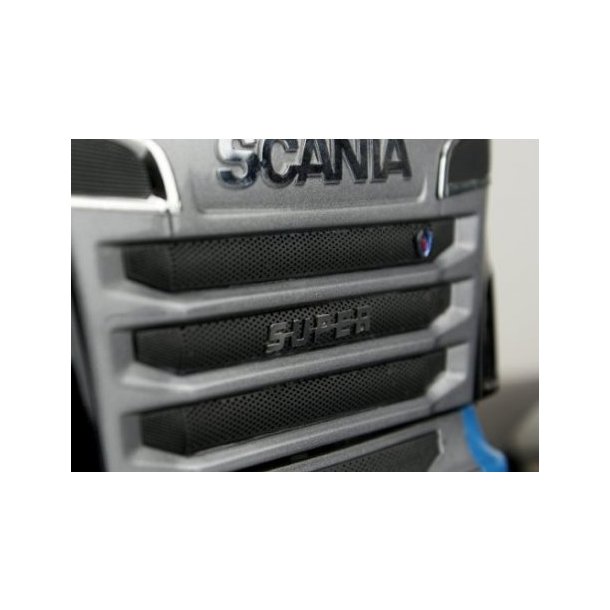 S-U-P-E-R metalskilt