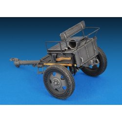 Tysk artilleri-traktor T-70(r) og 7,62cm FK 288(r) med bestning