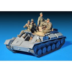 Tysk artilleri-traktor T-70(r) og 7,62cm FK 288(r) med bestning