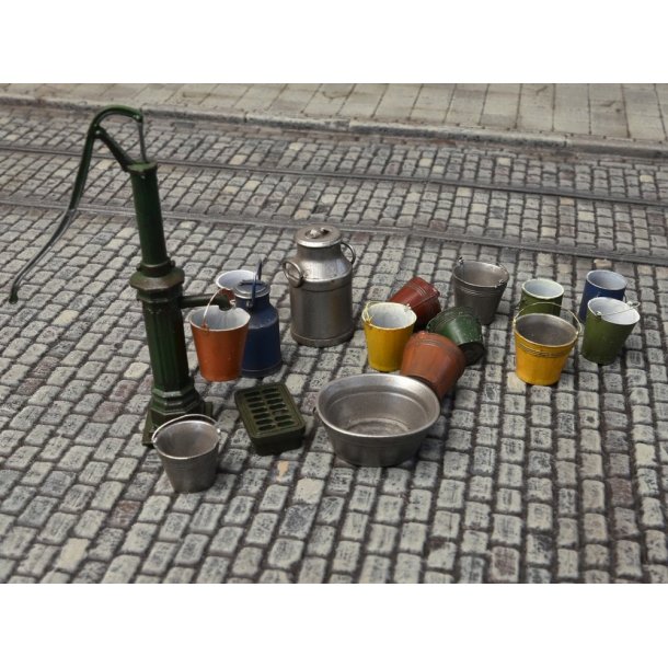 Vandpumpe, spande og baljer