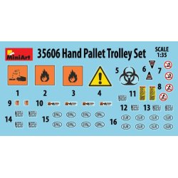 Pallelftere med paller og beholdere