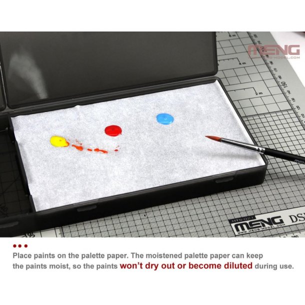 Moisture-Retaining Palette