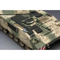 Panzerhaubitze 2000 med tillgspanser