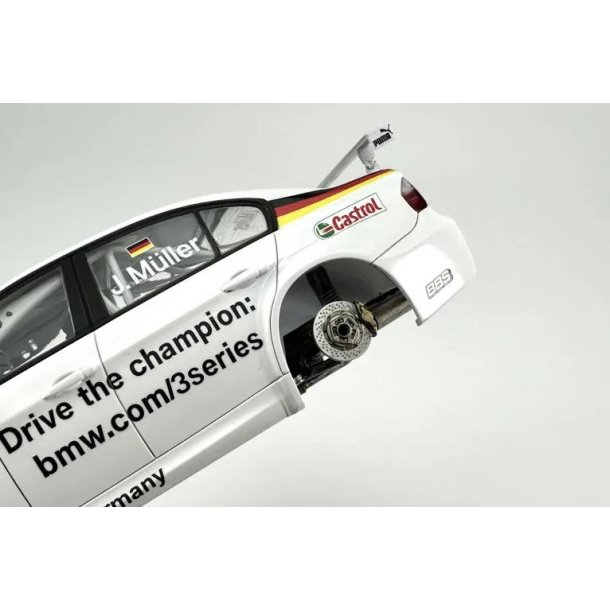 BMW 320si E90 WTCC BRANDS HATCH 2008 Winner