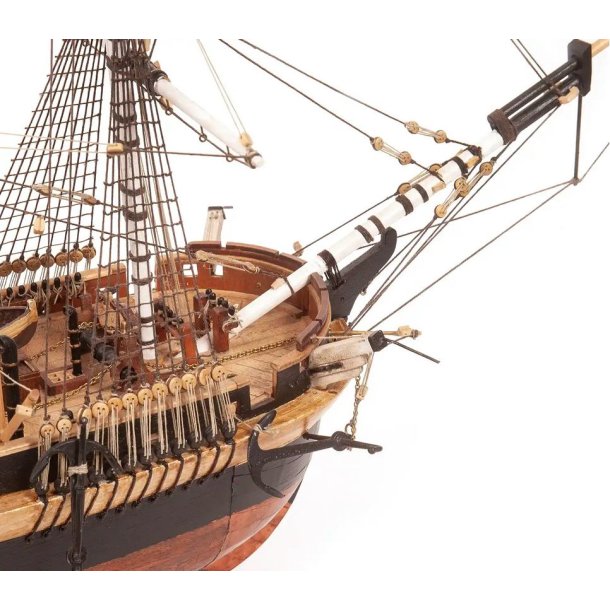 HMS Erebus, skala 1/75