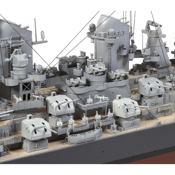 USS Missouri (BB-63), skala 1/200