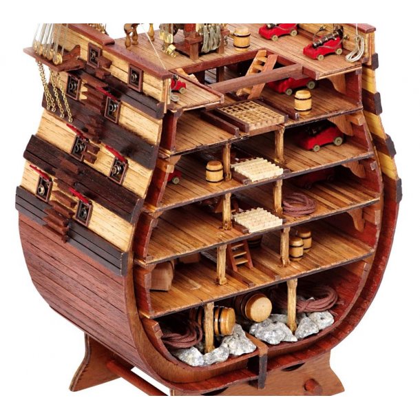 Santisima Trinidad - Sektion af skrog