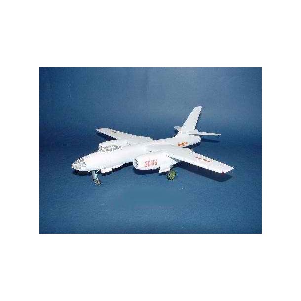 Kinesisk Harbin H-5 bombefly