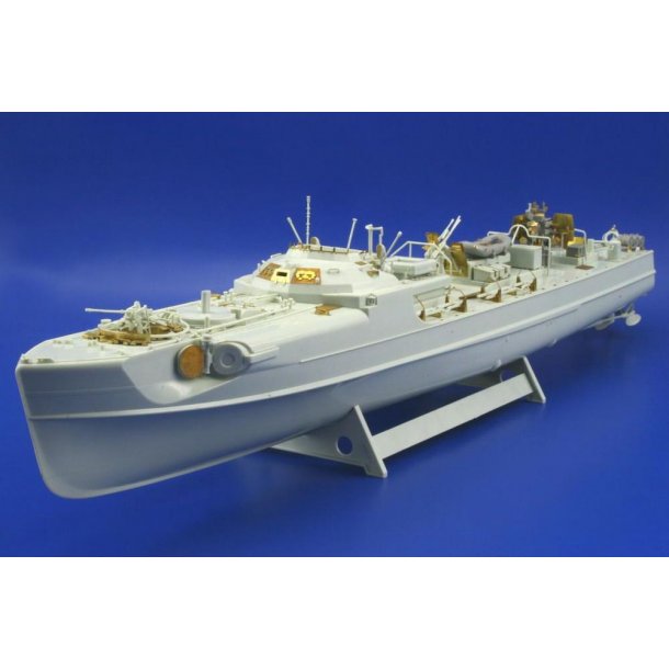 Fotots st til Revell&acute;s S-100 Schnellboot Flak 38