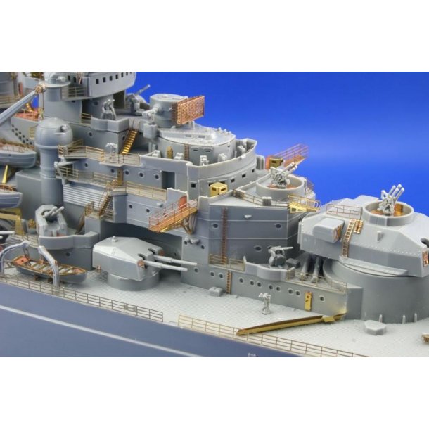 Fotots st 1 til Revell&acute;s Tirpitz