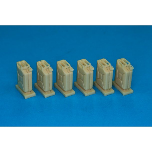 Jerry Can 20 liter i resin, skala 1/35, 6 stk.