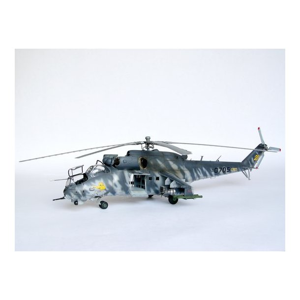 Mil Mi-24V Hind-E Helicopter