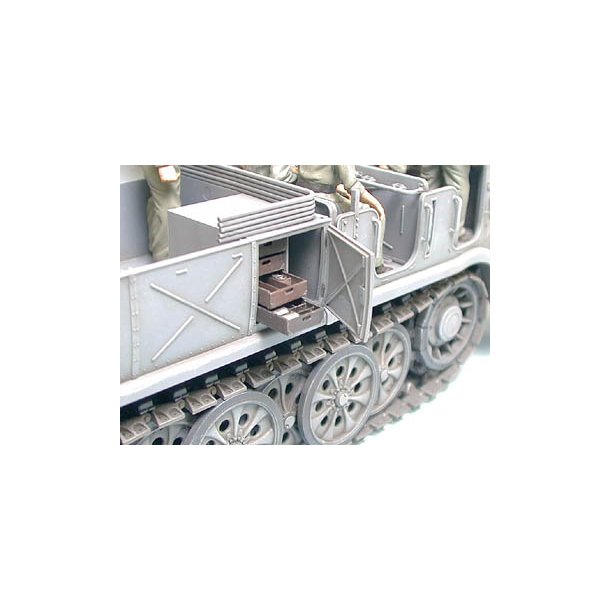 German 18 T Halftrack Famo