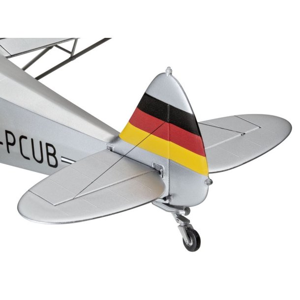 Sports Plane &acute;Piper&acute;, skala 1/32