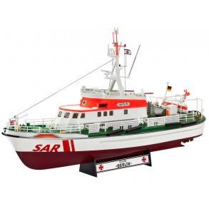 Redningskrydser Berlin og Sea King helikopter