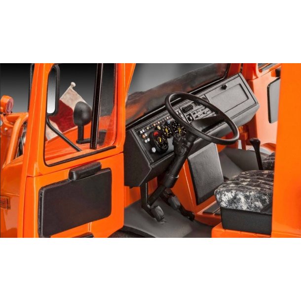 Unimog U1300L Winter Service