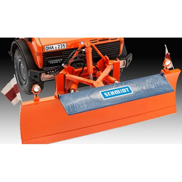 Unimog U1300L Winter Service