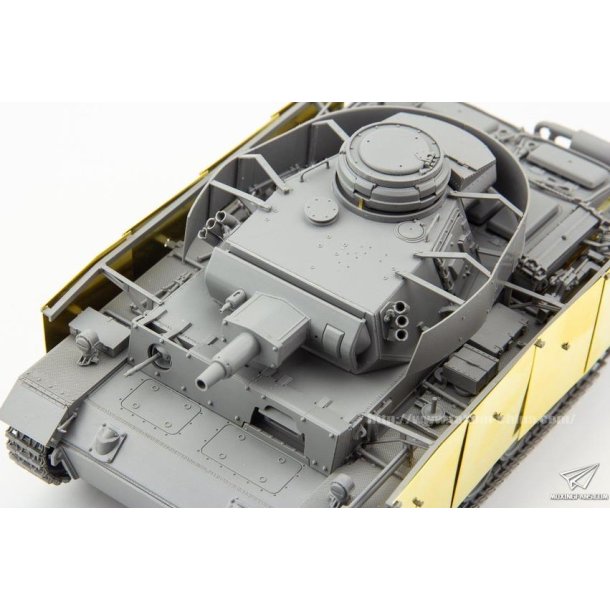 Pz.Kpfw.III Ausf. N mit Sch&uuml;rzen